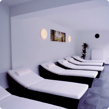 Sauna & Wellnessbereich Sauna & Wellnessbereich